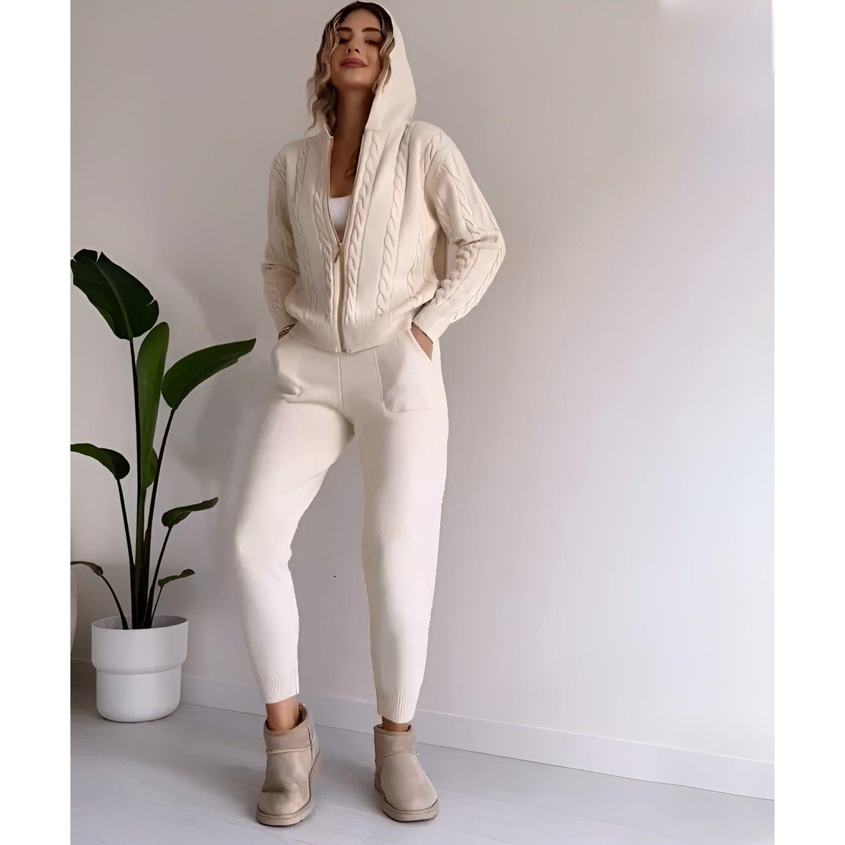 Millie Set - Stickad tvådelad hemmakostym för kvinnor (Mysig tröja + Byxor) Carvallo