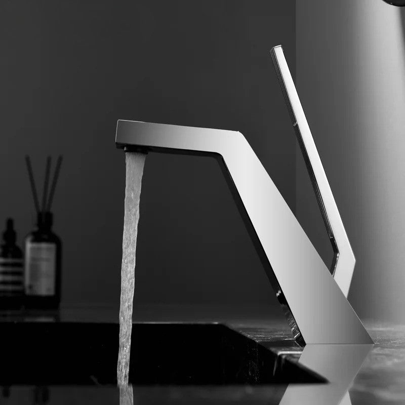 Carvallo – Badrumsarmatur med ett handtag med modern design och enkel vattenkontroll Carvallo