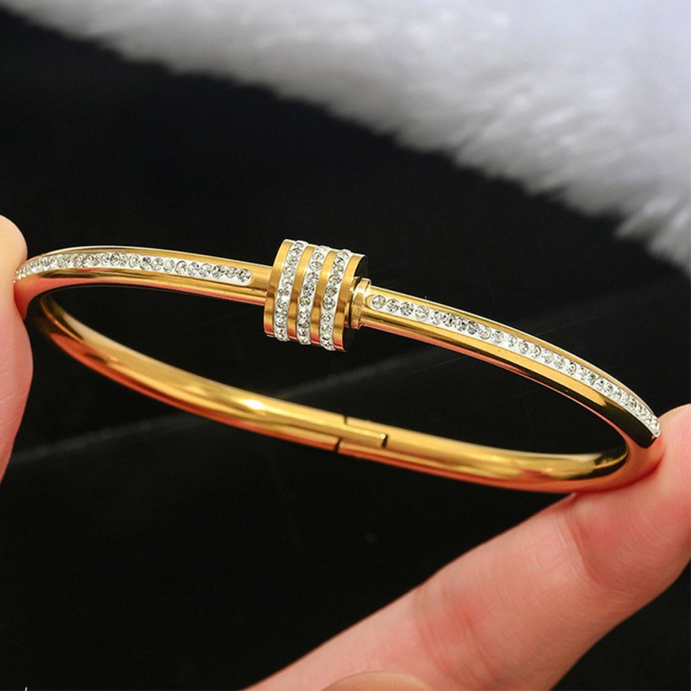 Luxora Rostfritt Stål Lycklig Fyra Bladsklöver Armband för Kvinnor Carvallo