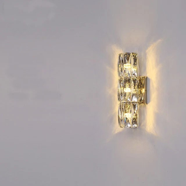 CrystalLuxe - Kunglig Sovrums Vägglampa Carvallo