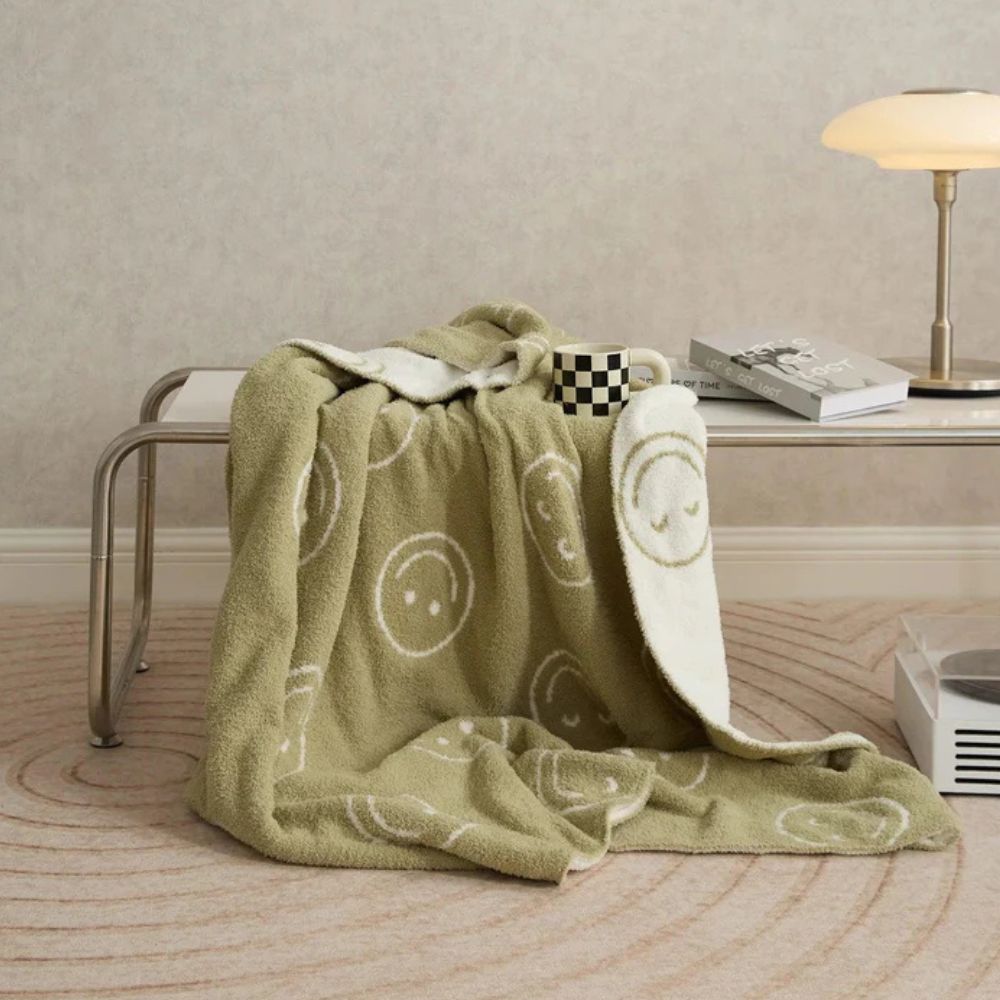 Smiley Face Plush Blanket Carvallo