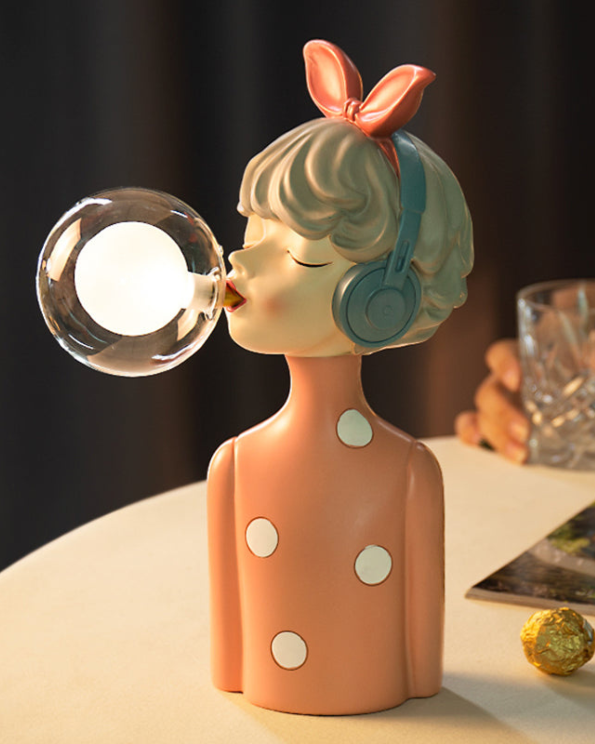 Carvallo – Skulptural Bordslampa med Poetisk Ljusfär för ett Mysigt Inredning Carvallo