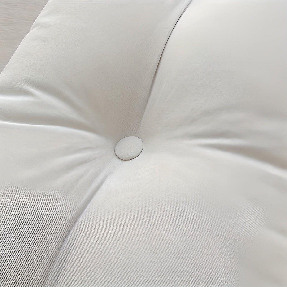 PlushTriangle Kudde – Andas Linne Triangulär Ryggkudde Carvallo