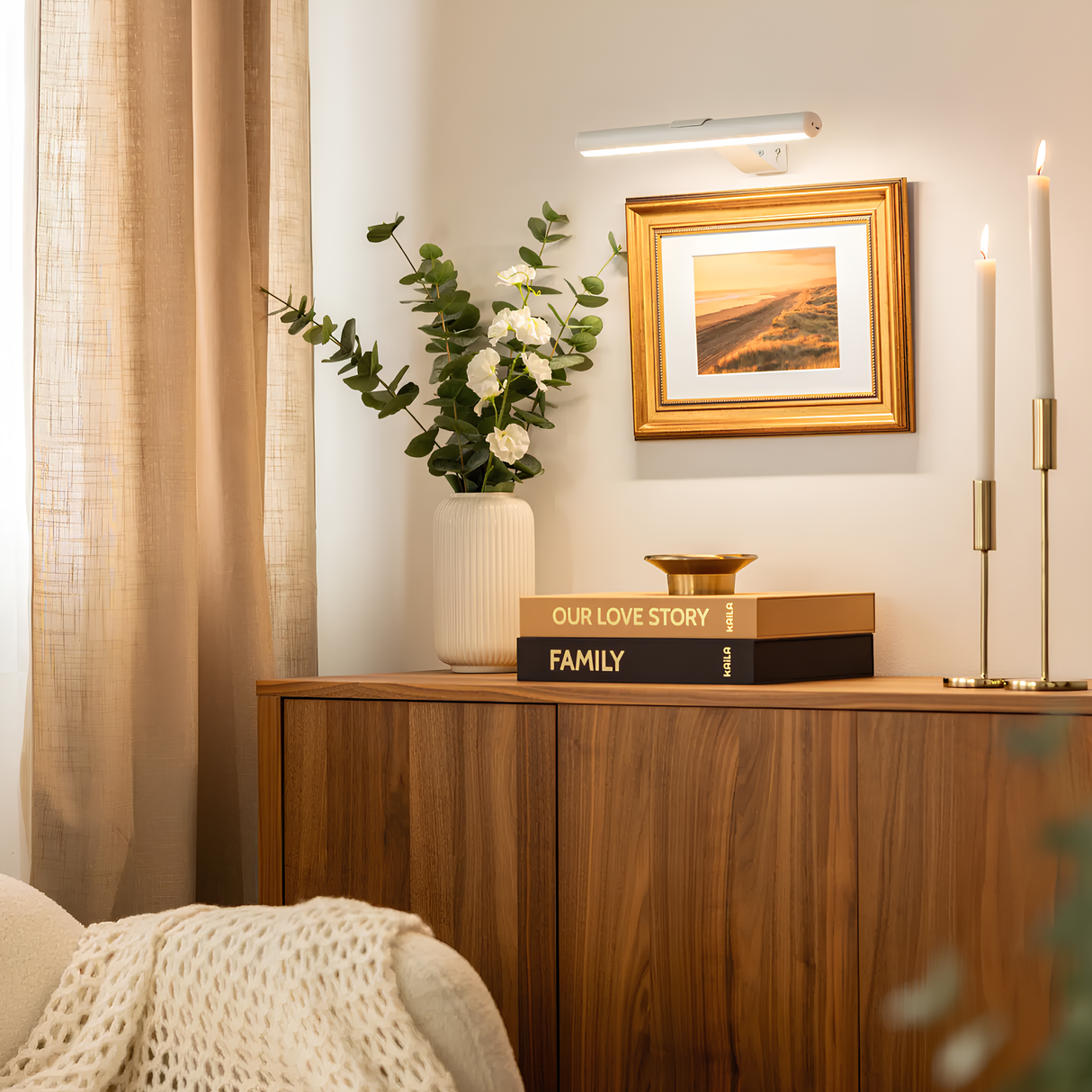 Carvallo – Elegant Vägglampa med Trådlös Perfektion Carvallo