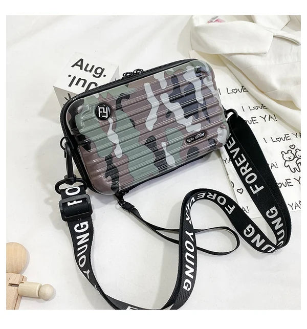 Crossbody väska hård skal kompakt axelväska Carvallo