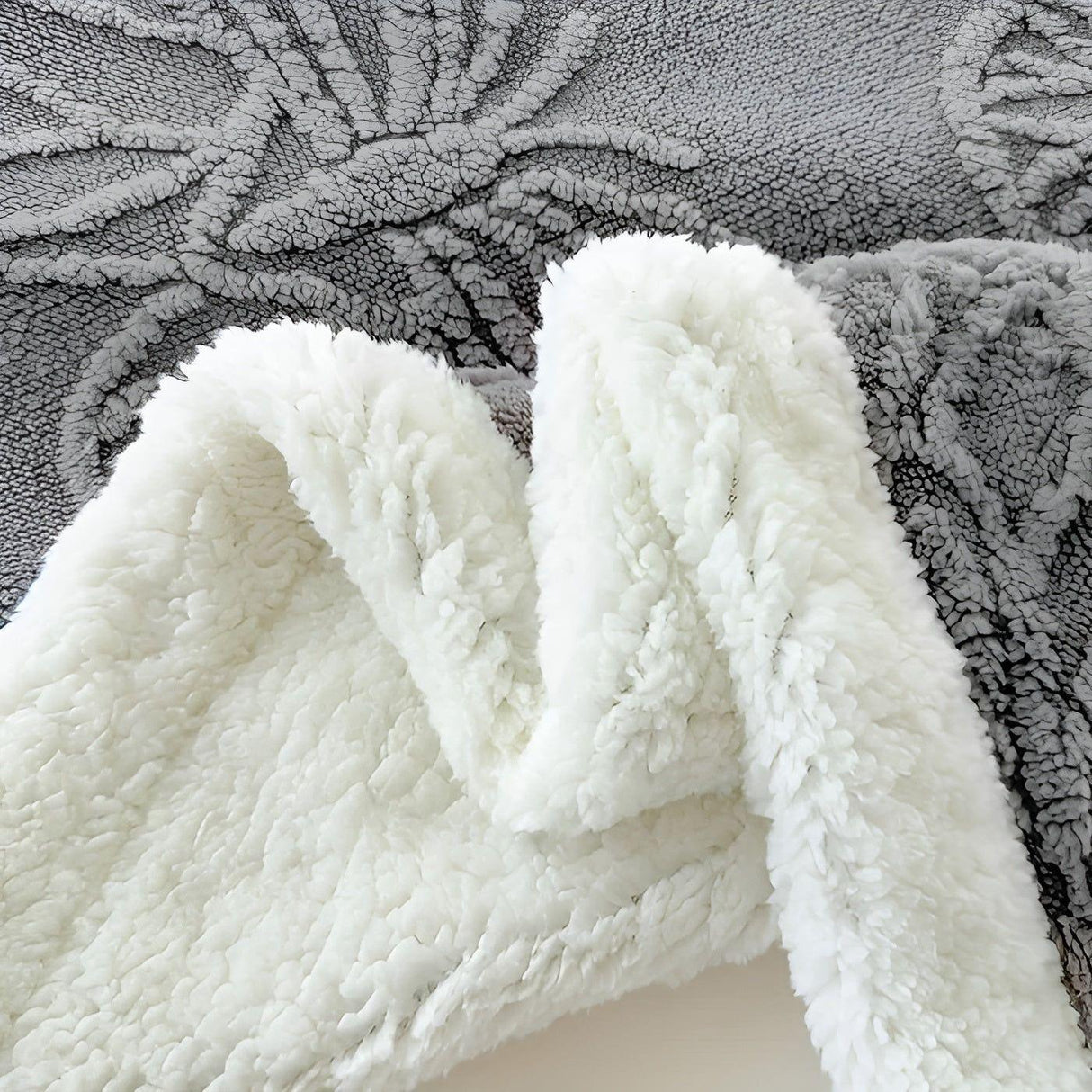 ButterflyDream Blanket - Stilig broderad fjärilsfilt av varmt fleece Carvallo