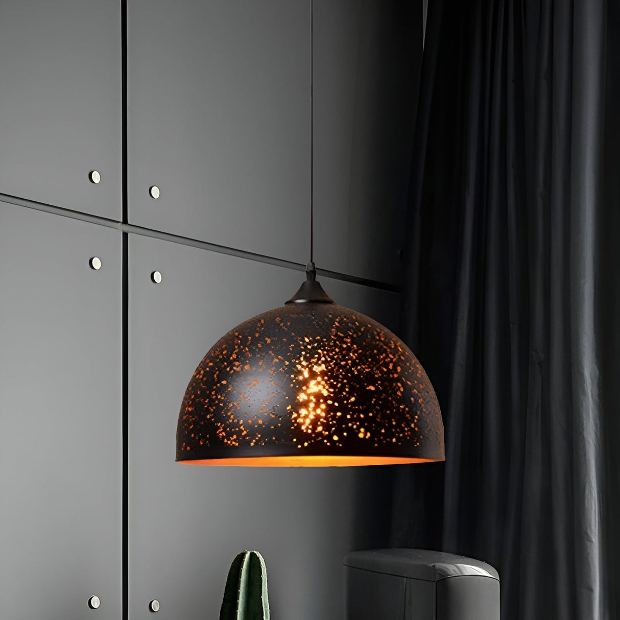 ShadowFlare Light – Dekorativ Metall Pendellampa Carvallo