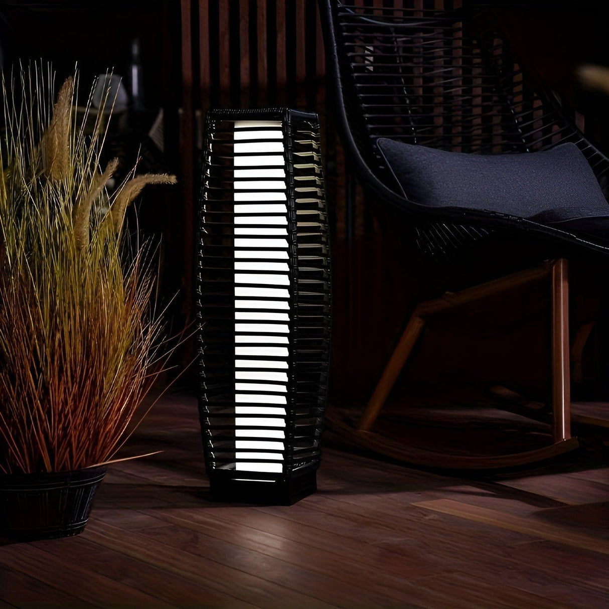 OutdoorShimmer Light - Mångsidig Solcells Utomhus Golvlampa Carvallo