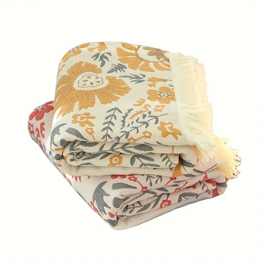 Versailles-inspired reversible floral blanket Carvallo