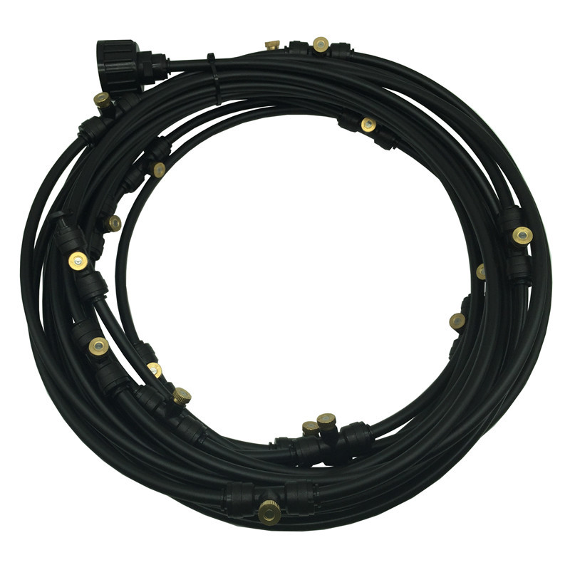 Sprinklersystem – Vattenslang med sprutmunstycken för svalkande uppfriskning i trädgården Carvallo