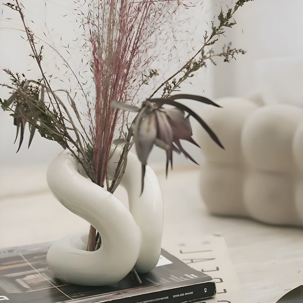 Nordic Knot Ceramic Holder Carvallo