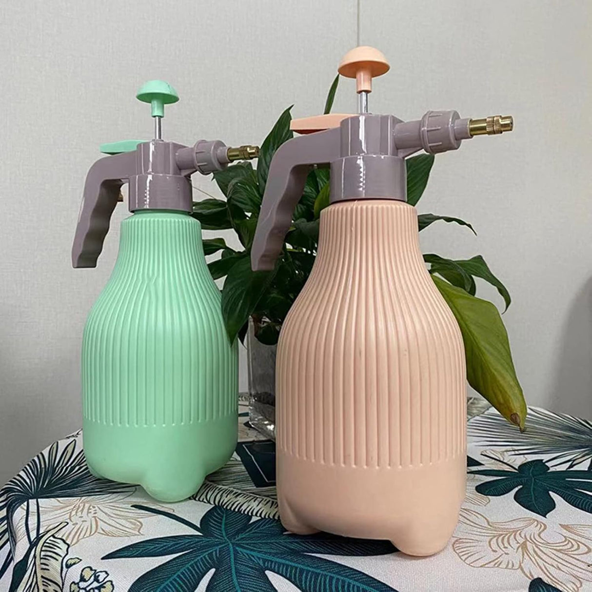 Nordisk sprayflaska med tryckpump – För effektiv växtbevattning Carvallo