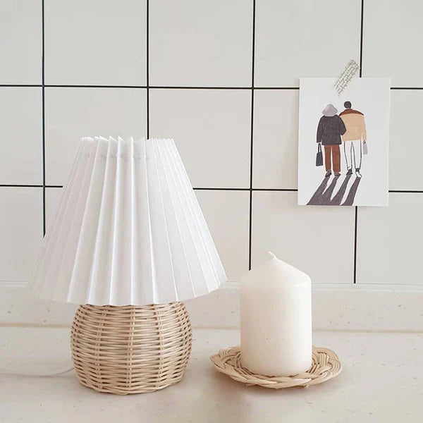 RattanAura - Rund bambusbordslampa med elegant vit skärm Carvallo