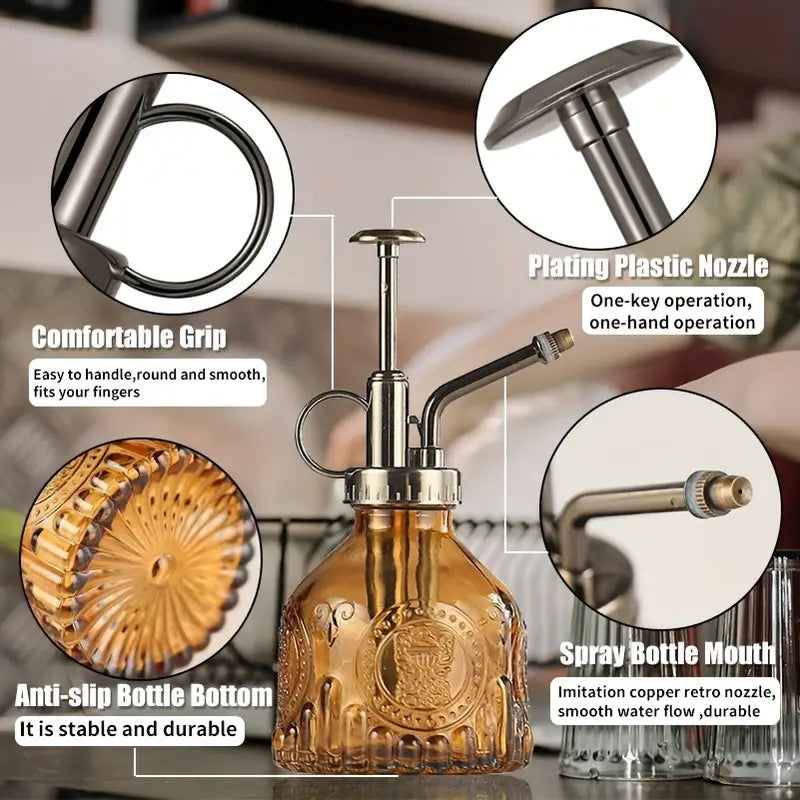 Präglad glasflaska med metallmunstycke – växtspruta för blommabesträckning i vintage-design Carvallo