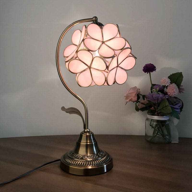Carvallo – Romantisk bordlampa med klassisk design för mysig belysning Carvallo