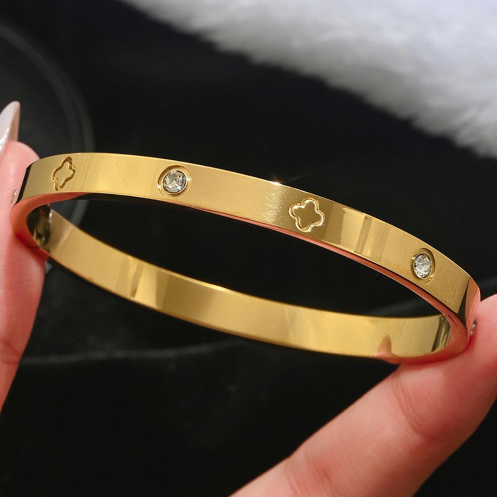 Luxora Rostfritt Stål Lycklig Fyra Bladsklöver Armband för Kvinnor Carvallo