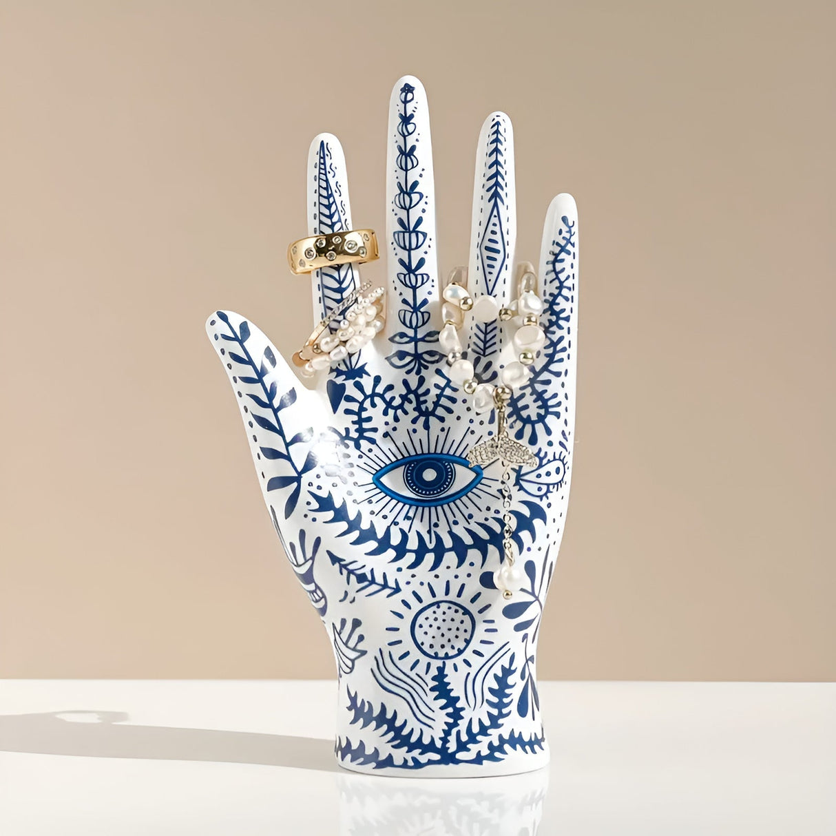 Elegant smyckeshållare för handskulptur – elegant och praktiskt utställningsställ MILA Sverige