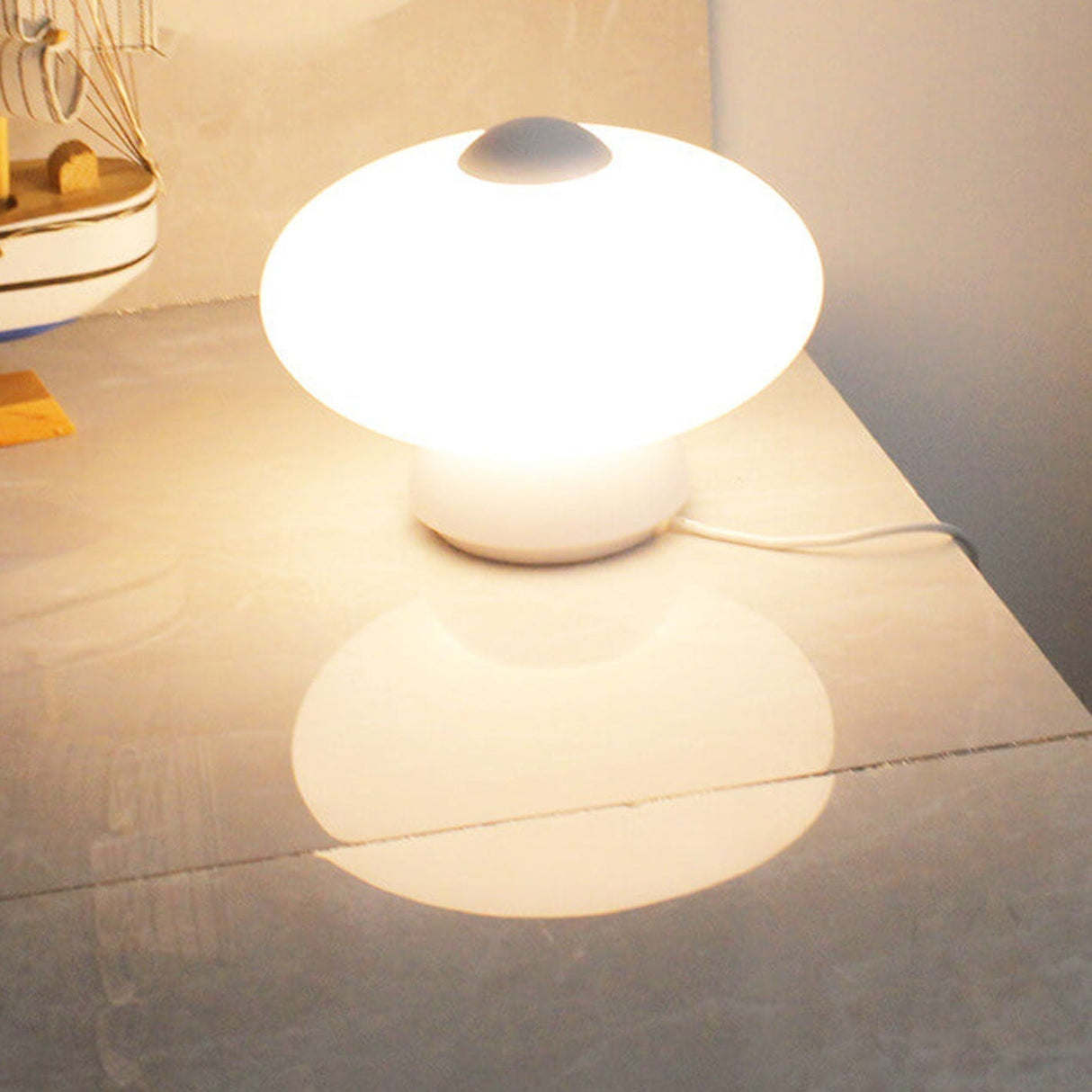 Mushroom Glow | Creative Touch dimbar LED-nattlampa MILA Sverige