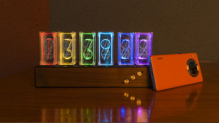 GlowEra – Retroinspirerad LED Nixie-rörklocka MILA Sverige