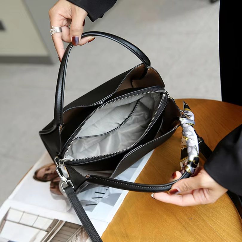 Seraphina - Snygg Läderväska för Kvinnor med Dubbel Bärfunktion-Handväska-BB-Hemnix