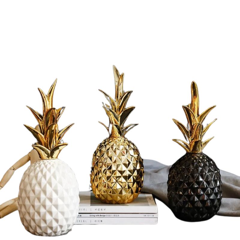 PineGlow - Elegant Ananas Skulptur till Raffinerade Rum Carvallo