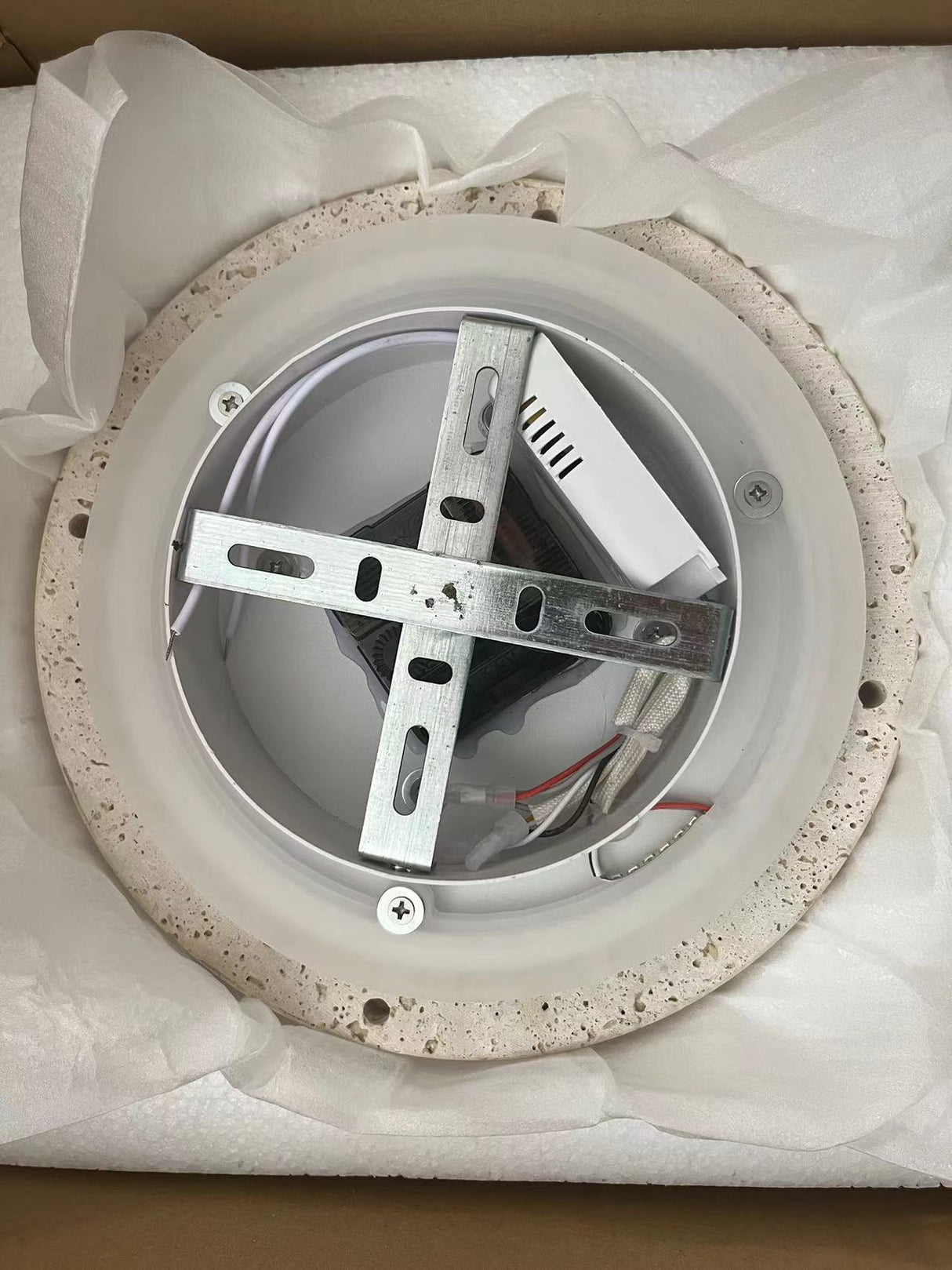 RoyaleGlow Elegant Wabi-Sabi Naturlig Sten Klocka - Tidlös Heminredning Carvallo