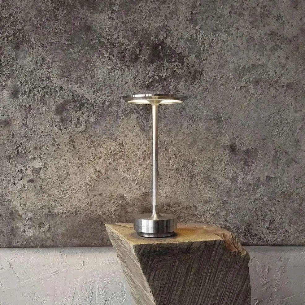 Trådlös LED Nattlampa – Elegant och Dekorativ Bordslampa för Vardagsrum eller Sovrum Carvallo