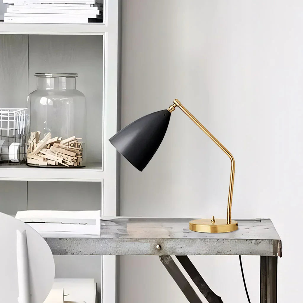 Carvallo – Lyxig Minimalistisk Bordslampa med Justerbar Arm Carvallo