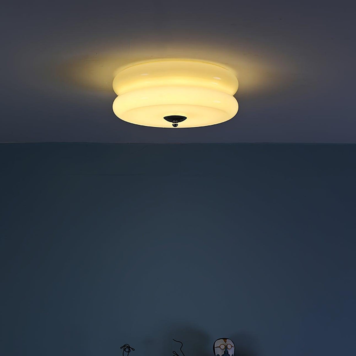 RoyaleGlow Art Deco Vintage Taklampa - Elegant Design Carvallo