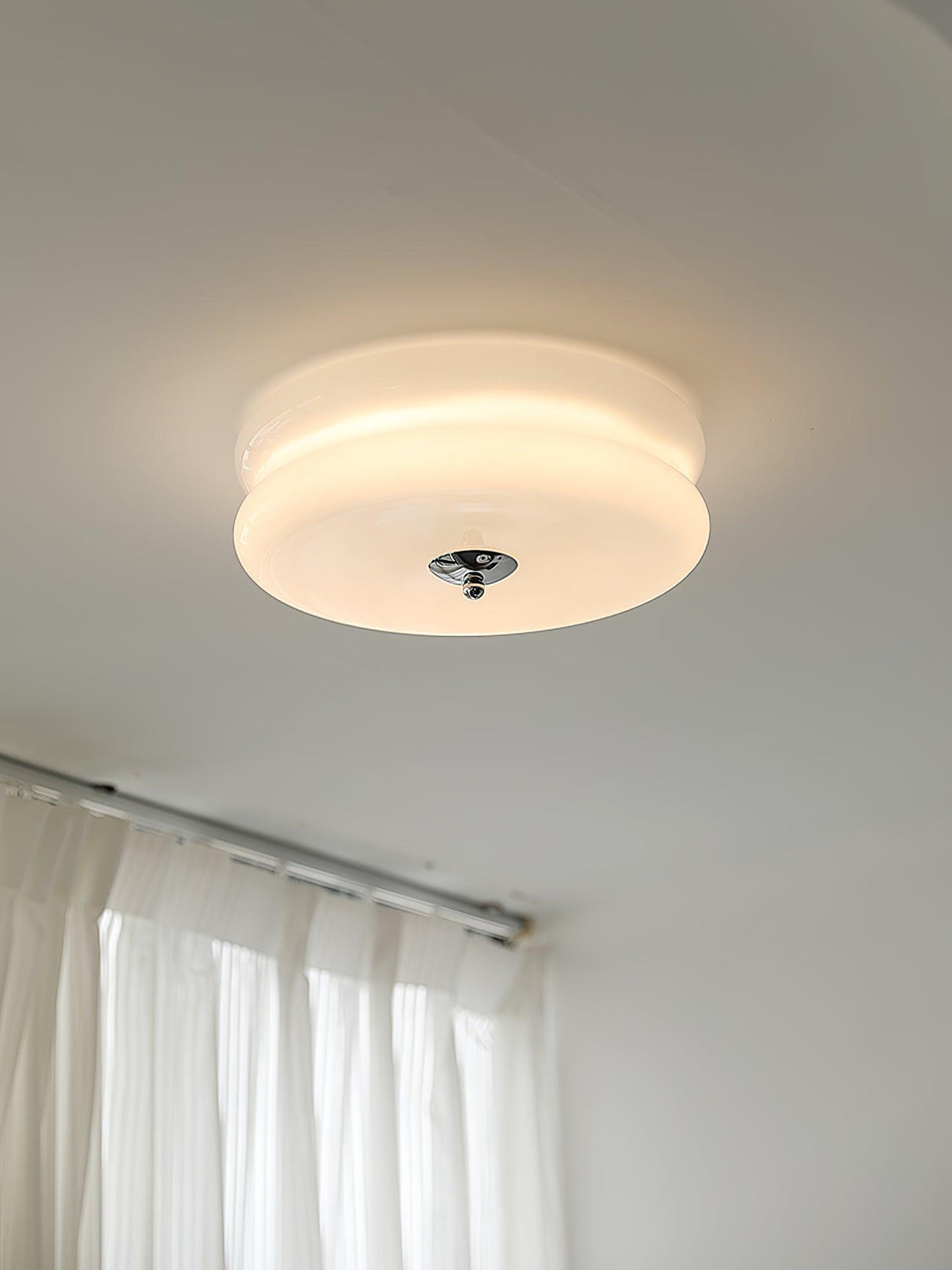 RoyaleGlow Art Deco Vintage Taklampa - Elegant Design Carvallo