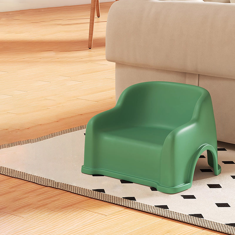 Modern glidformad barnpall - Minimalistisk PP låg sits med ryggstöd och armstöd MILA Sverige