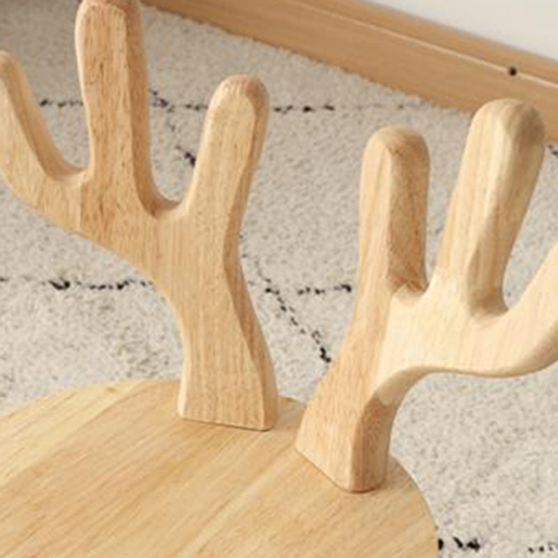 Kreativ barnpall i massivt trä med horn - Rund låg sits med ryggstöd för vardagsrum och entré MILA Sverige