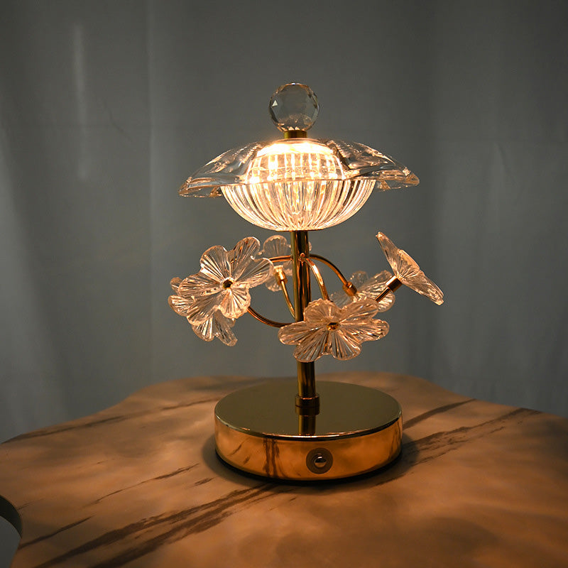 Elegant LED-bordslampa i kristall – blommönster med rund metallfot MILA Sverige