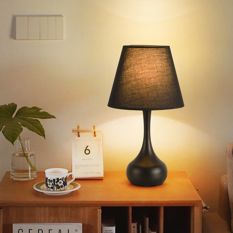 PureGlow Fabric Bordslampa – Minimalistisk elegans, varm atmosfär MILA Sverige