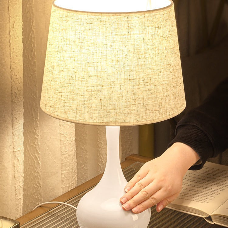 PureGlow Fabric Bordslampa – Minimalistisk elegans, varm atmosfär MILA Sverige