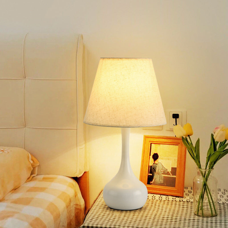 PureGlow Fabric Bordslampa – Minimalistisk elegans, varm atmosfär MILA Sverige