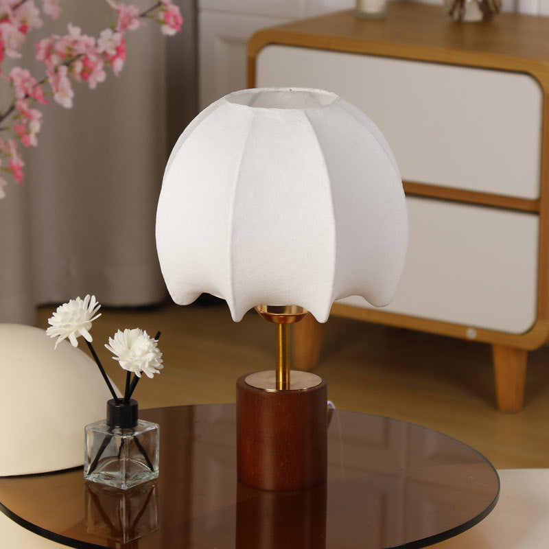 Traditionell kinesisk kupolbordslampa – bladmönster i tyg och trädesign MILA Sverige