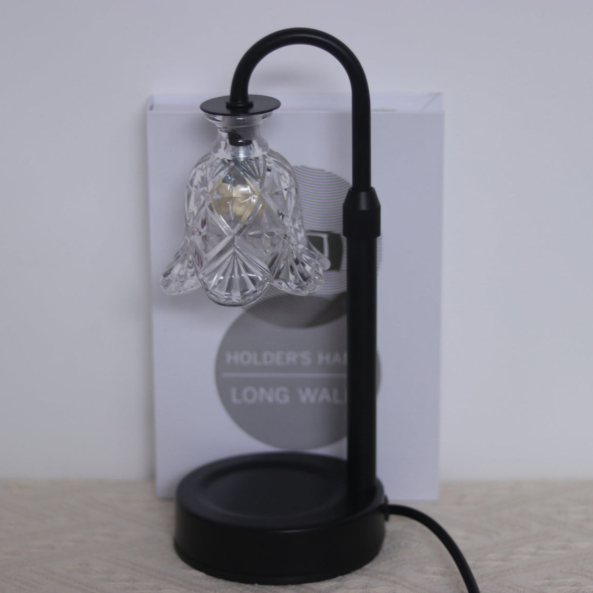 Elegant skandinavisk bordslampa - Elegant glas- och trädesign MILA Sverige