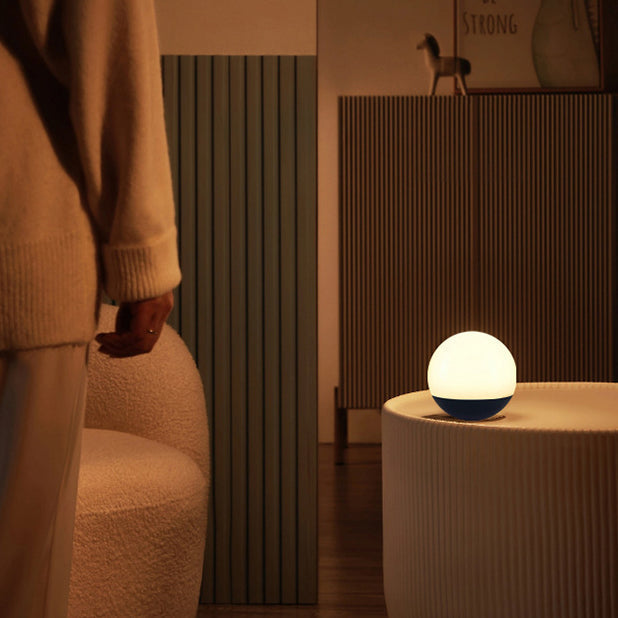 Snygg LED Orb-bordslampa – minimalistisk design MILA Sverige