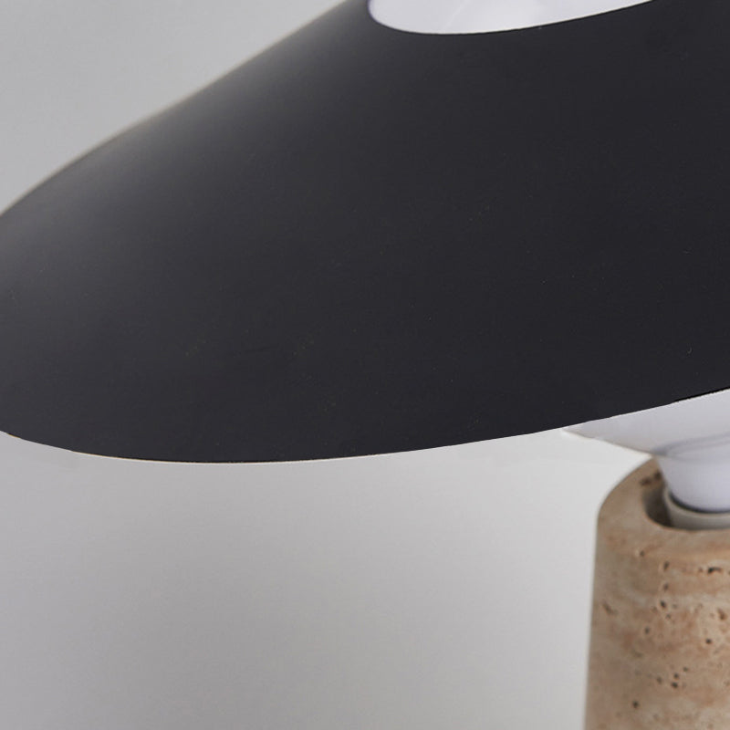 Modern nordisk bordslampa – elegant svart sten- och metalldesign MILA Sverige