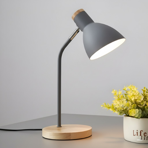 LumiNord Justerbar LED Bordslampa – Nordisk Design för Läsning & Vardagsrum Hemnix