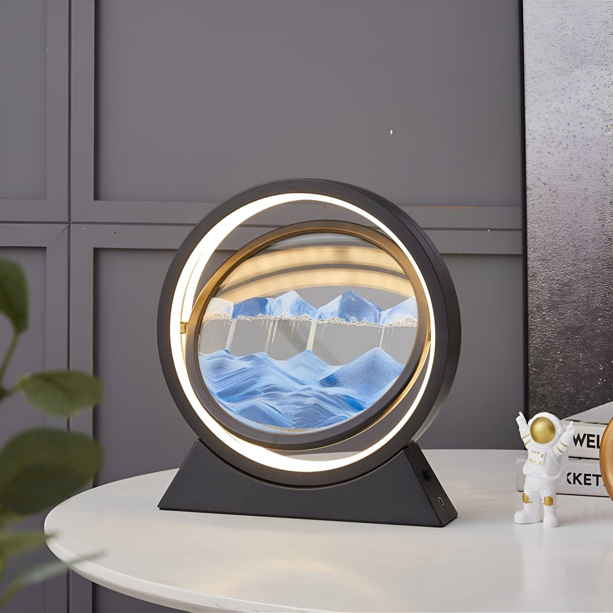 Carvallo – Dynamisk LED Bordslampa med Rörlig Sandkonst Carvallo