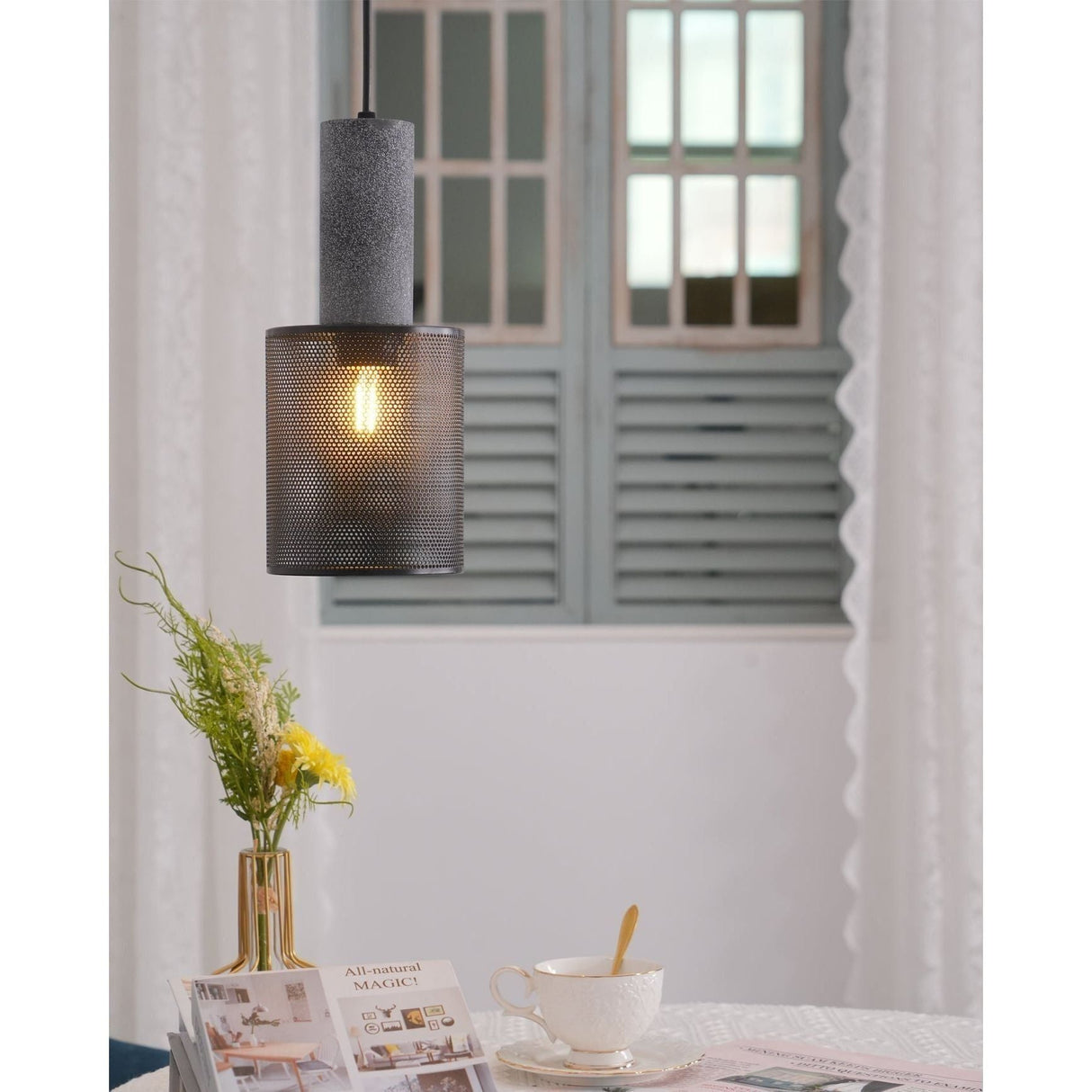 Klassisk taklampa – Dekorativ taklampa med varmt, mysigt ljus Carvallo