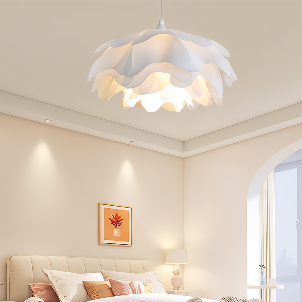 Floria Taklampa – Elegant Lampa med Blombladsliknande Form Hemnix
