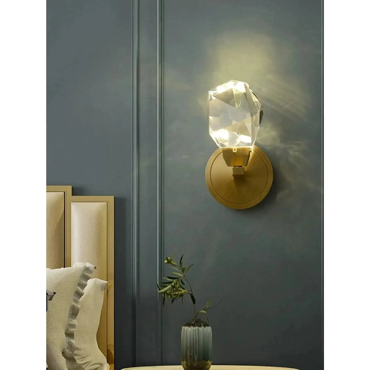 CrystalGleam Light - Lyxig Modern Guld Kristall LED Vägglampa Carvallo