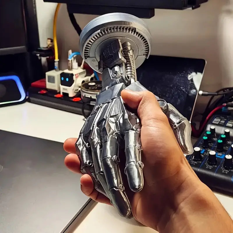 Futuristiskt spelkontrollstativ – Elegant Sci-Fi-displayhållare MILA Sverige