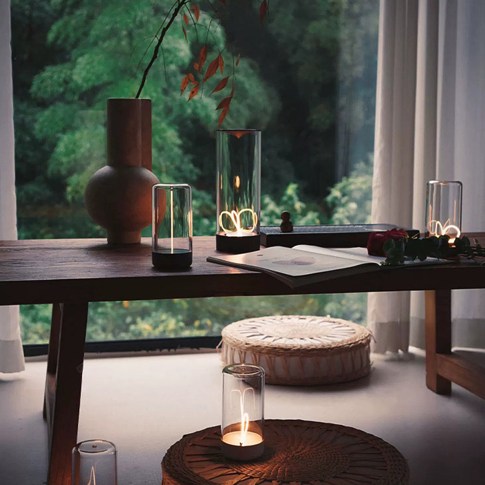 Snygg Magnetisk Mini LED Bordslampa Carvallo