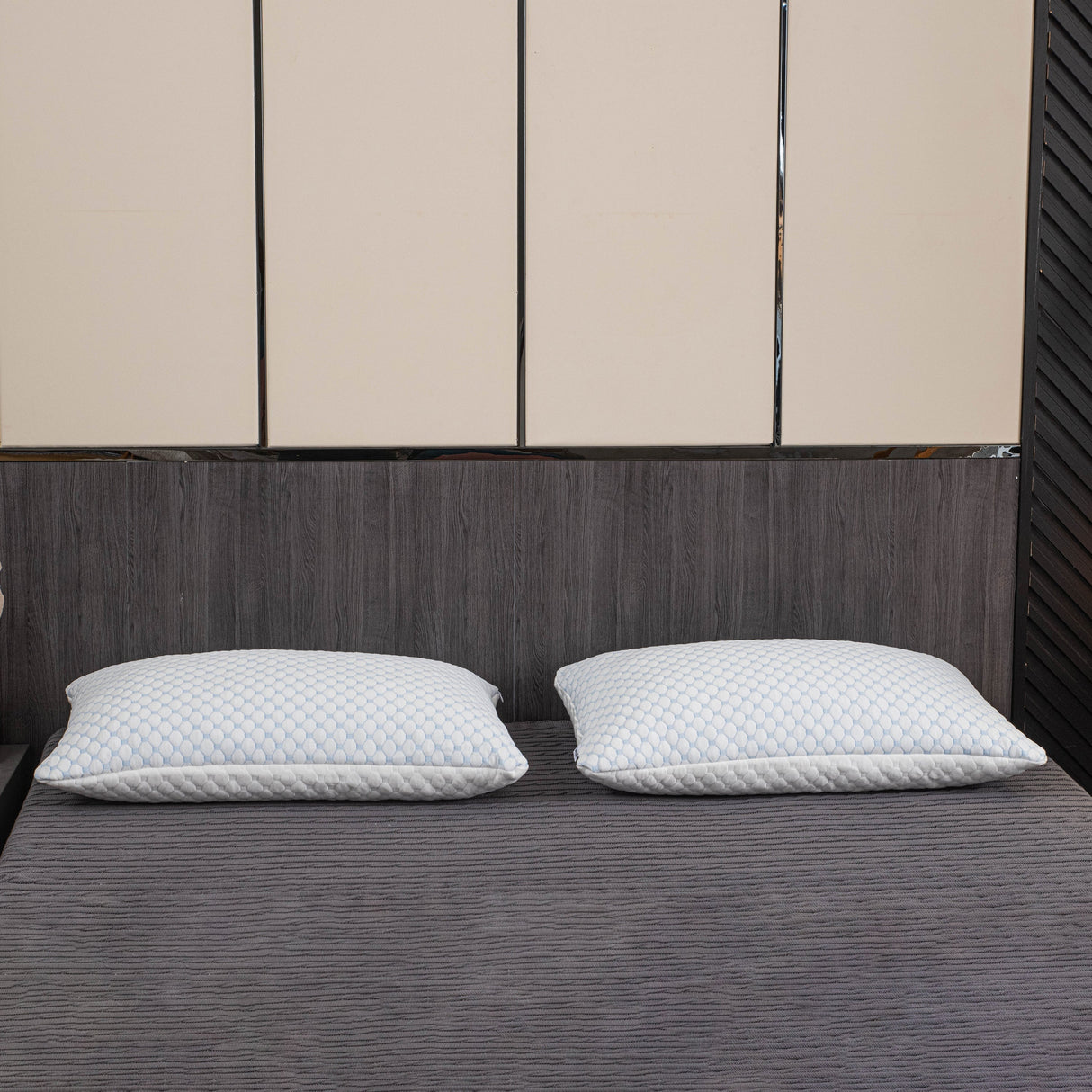 Justerbar ortopedisk minnesskum Freeform-kudde Carvallo