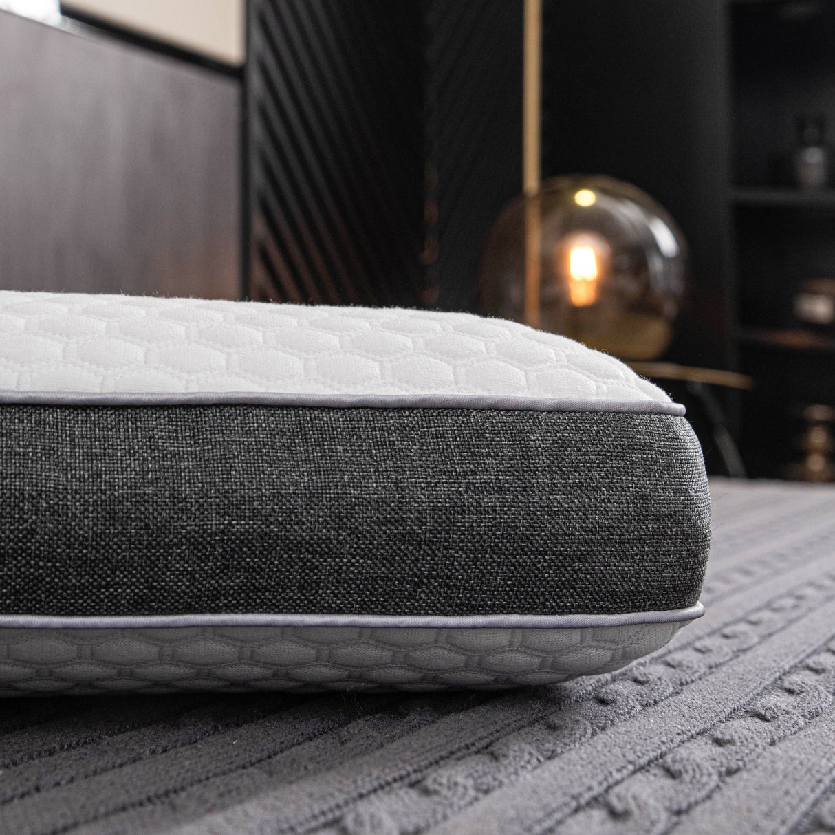 Ortopedisk minnesskumkudde – Ultimat stöd för smärtfri sömn Carvallo