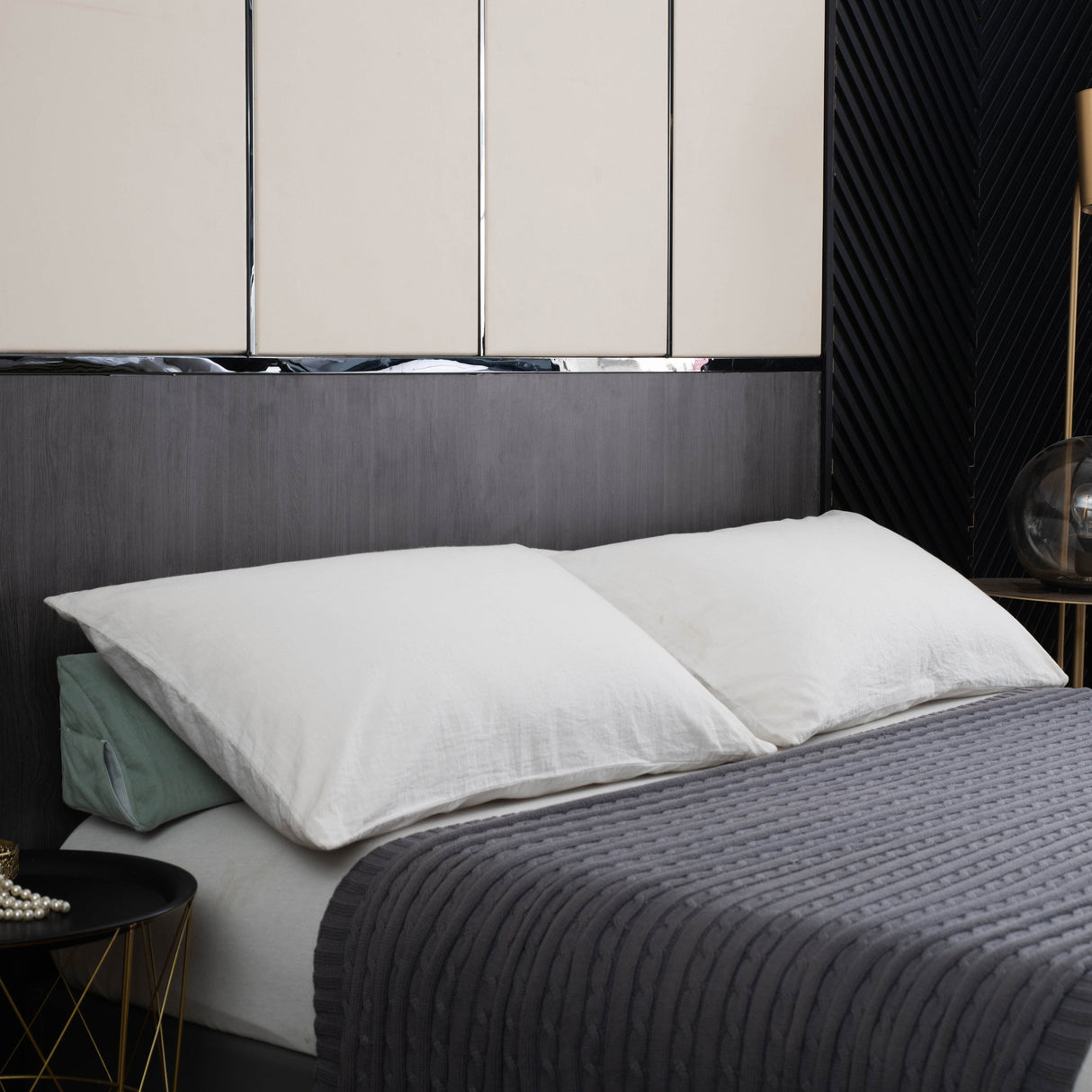 Premium Elevated Gap Filler Wedge Pillow Carvallo